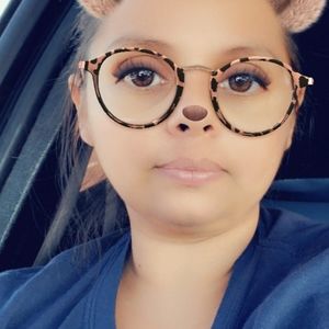 Meet your Posher, Daniela